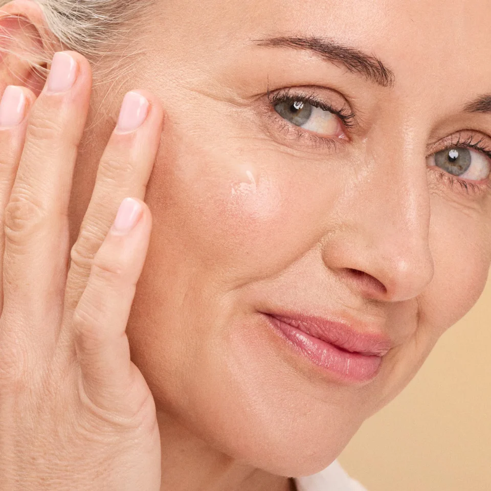 Nutri-Define Supreme Rejuvenating Serum - Image 4